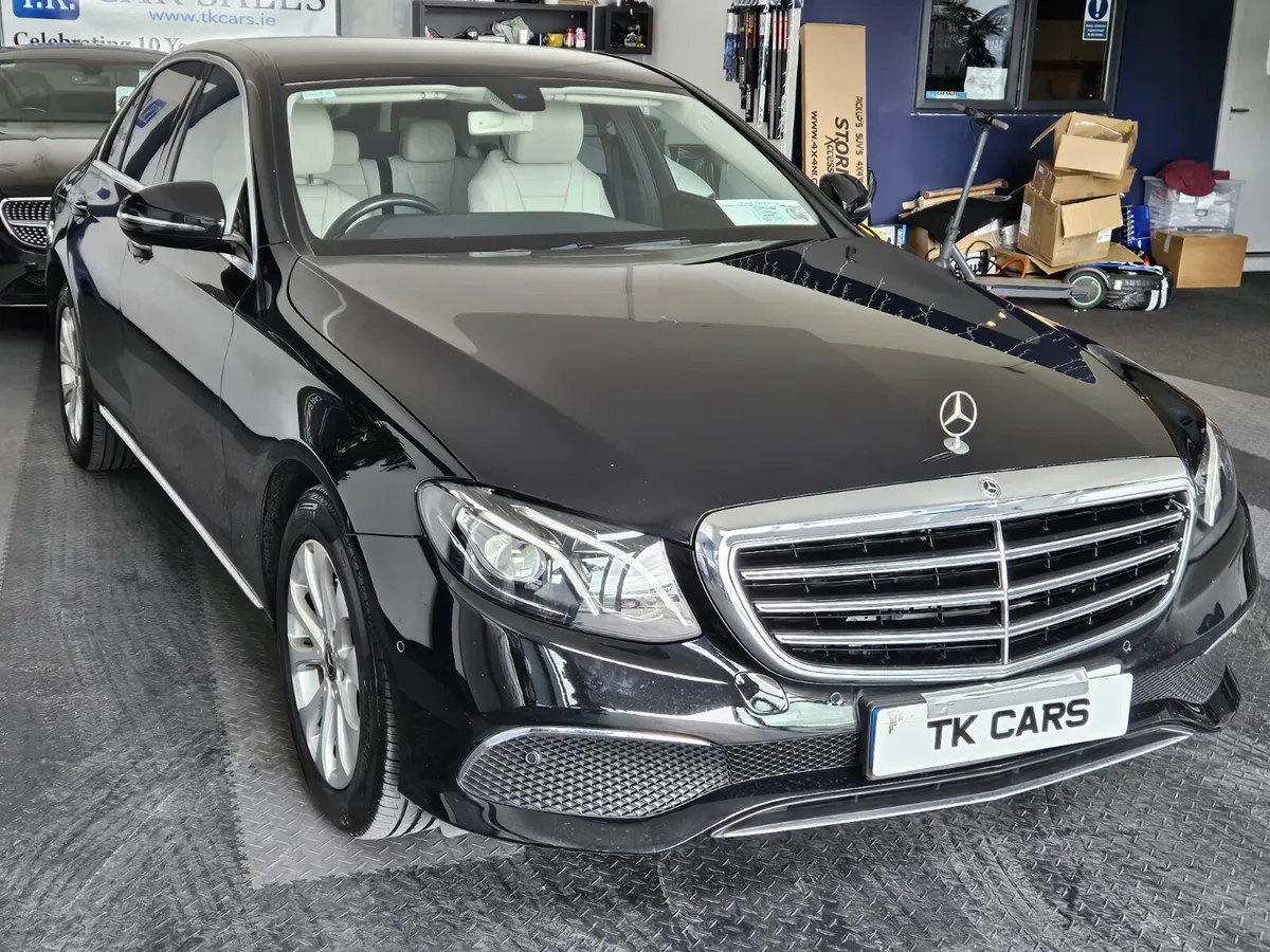 17 MERCEDES BENZ E-CLASS 200 - Image 3