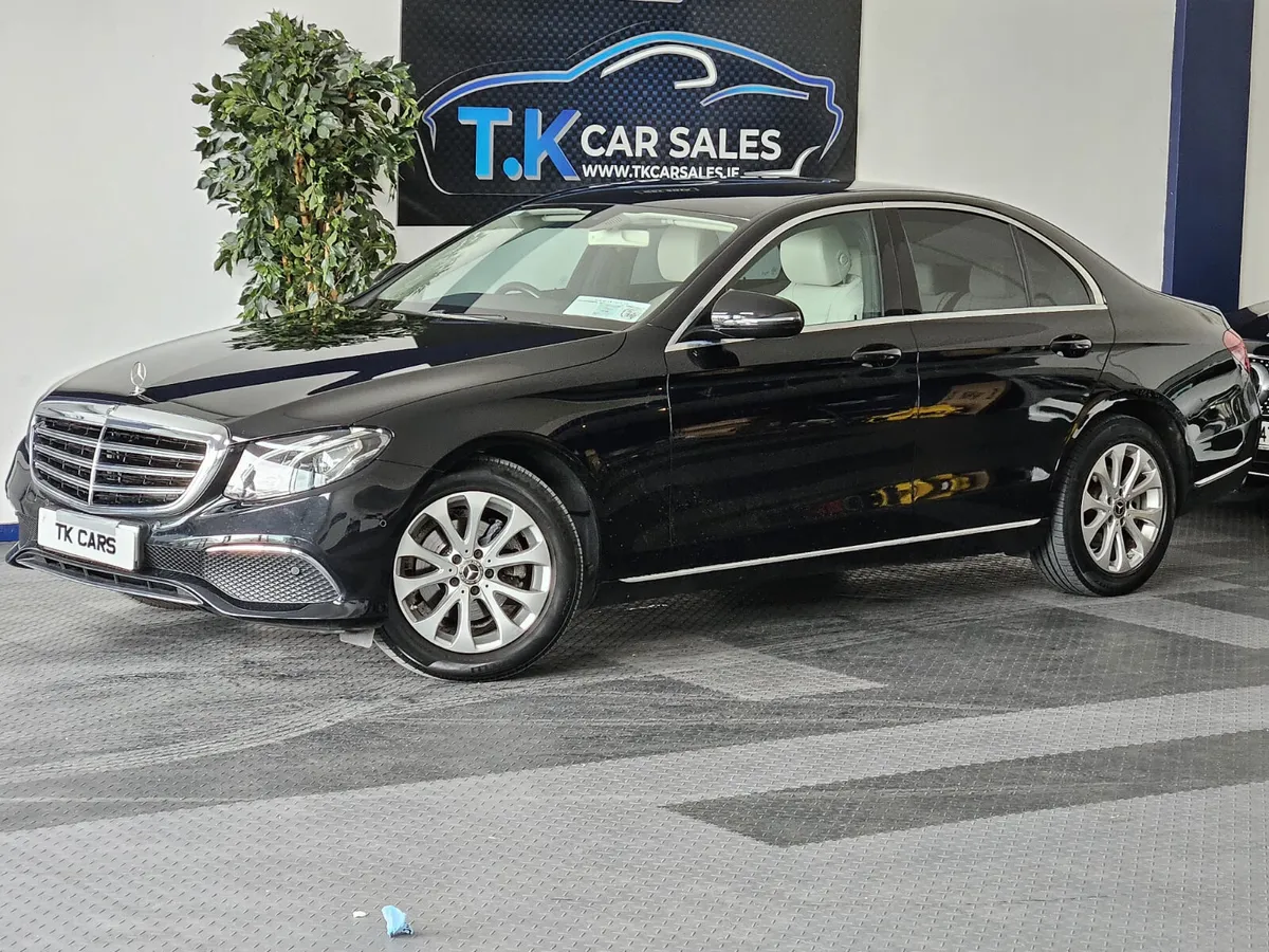 17 MERCEDES BENZ E-CLASS 200 - Image 1