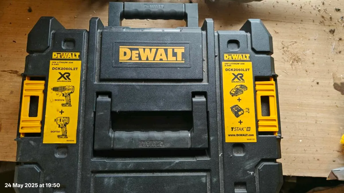 DeWalt cordless kit - Image 1