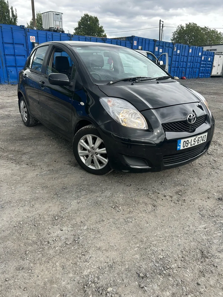 Toyota Yaris Automatic NCT 8/25 TAX 10/25 - Image 2