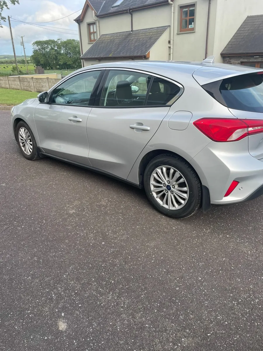 Ford Focus 2019 - Image 3