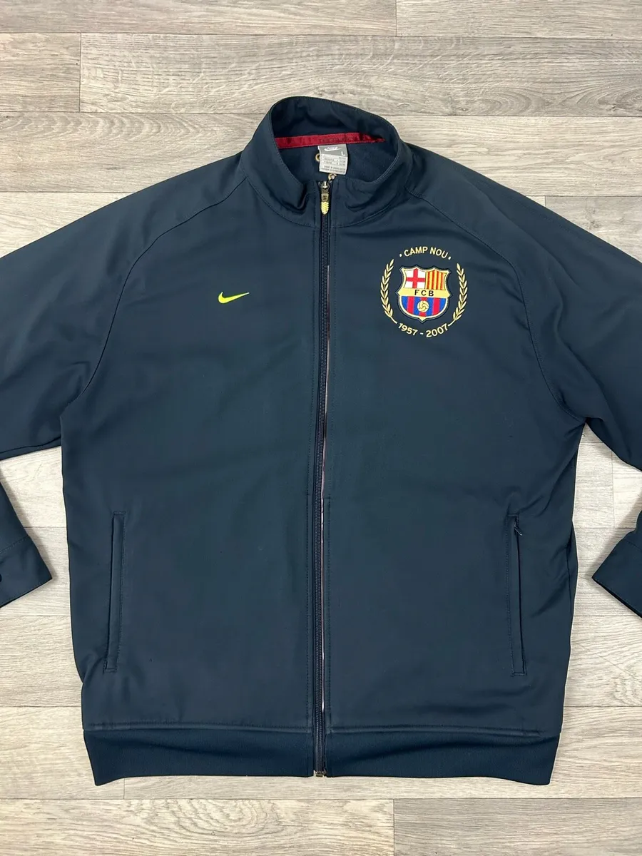 Vintage 2007 Nike Barcelona Camp Noe Bomber Jacket - Image 2