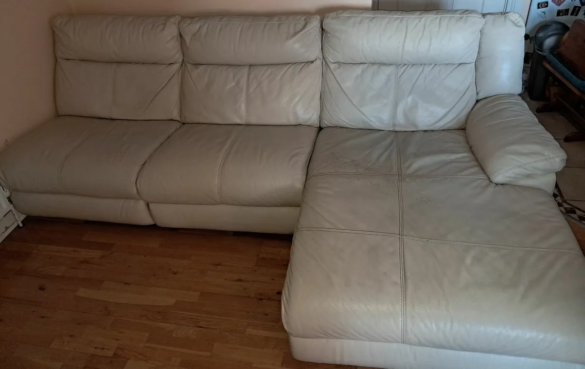 Free Cream leather couch - Image 3