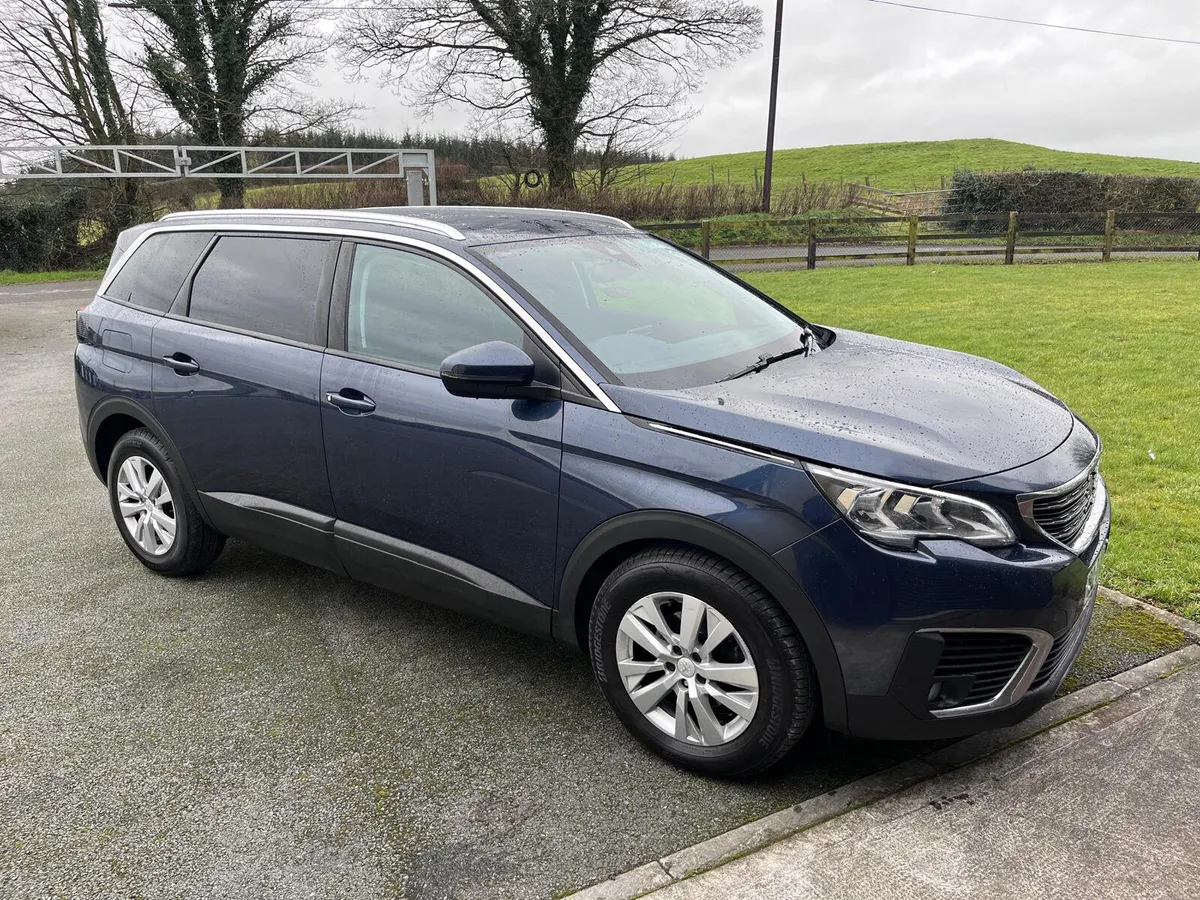 Peugeot 5008 1.5 BLUE HDI - Image 3