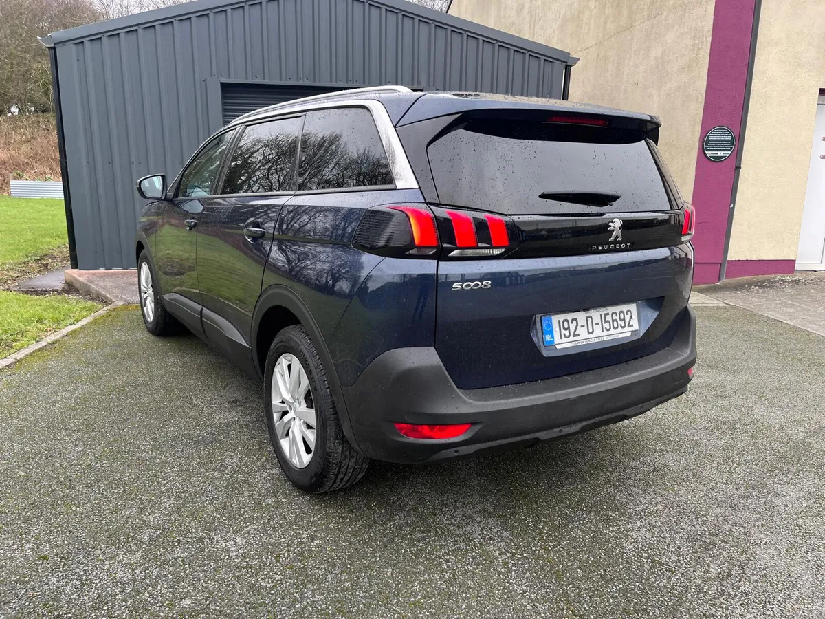 Peugeot 5008 1.5 BLUE HDI - Image 4