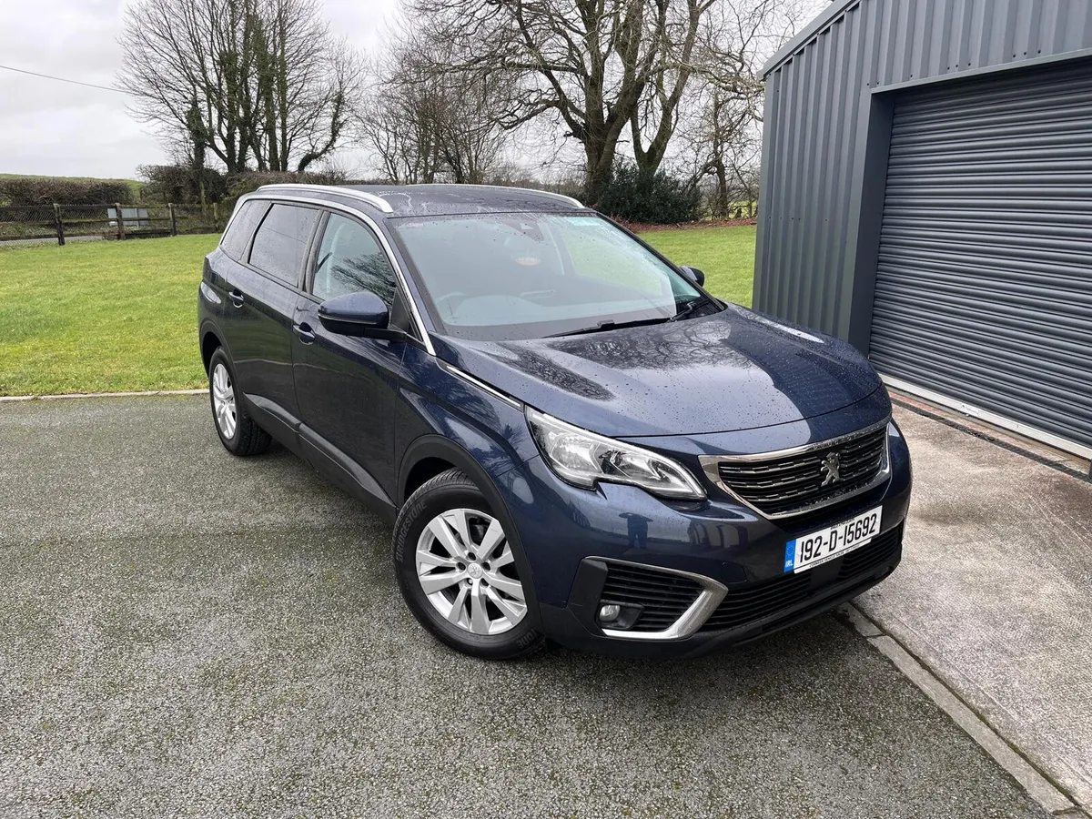 Peugeot 5008 1.5 BLUE HDI - Image 1