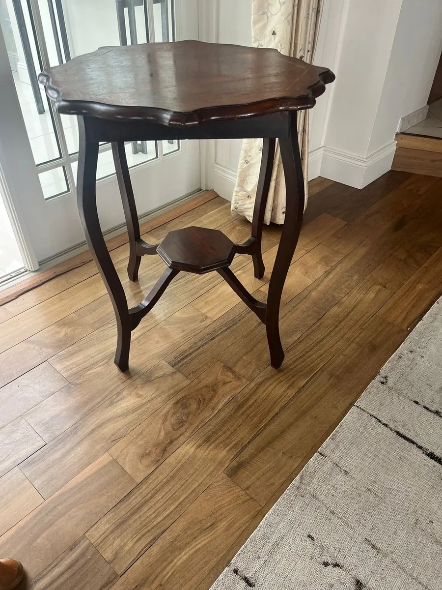 Antique coffee table - Image 1
