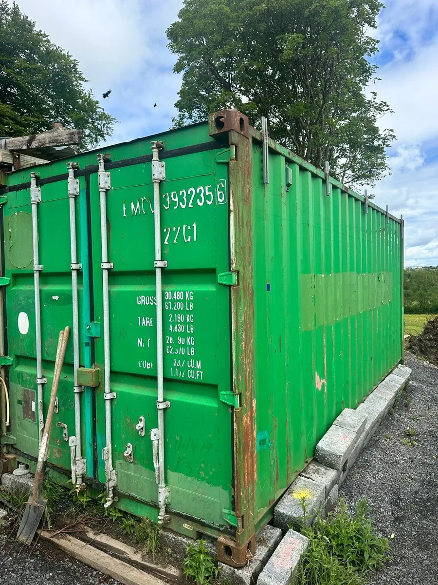 20ft shipping container - Image 1