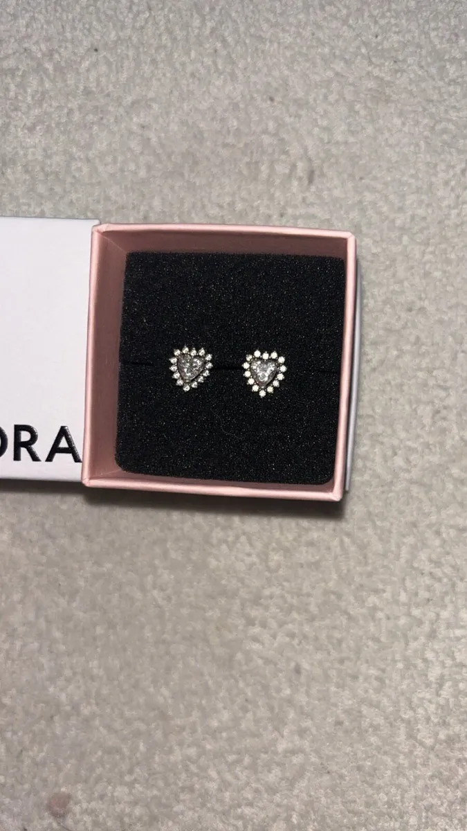 Pandora earrings - Image 2