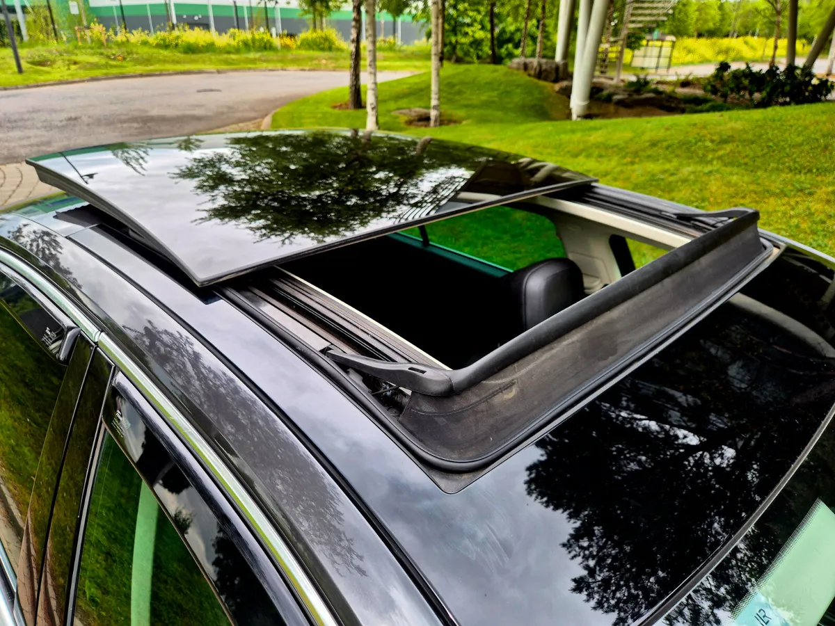 VW PASSAT 2.0TDI GT TECH AUTOMATIC - Image 2