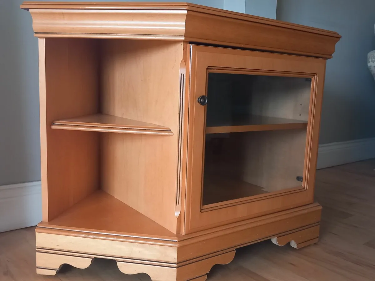 TV Unit - Image 3