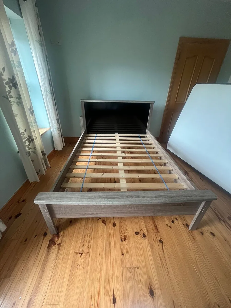 Bed frame - Image 2