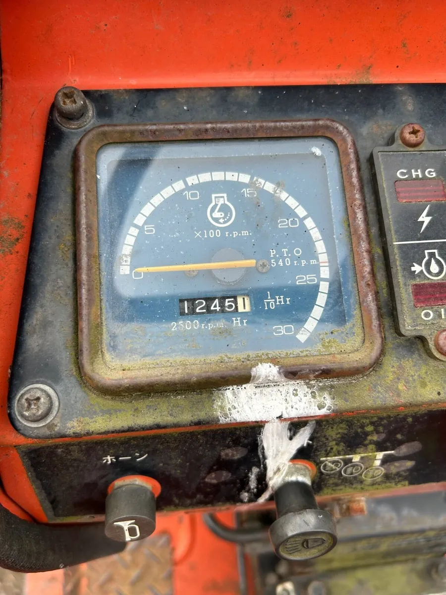 tractor - Image 3