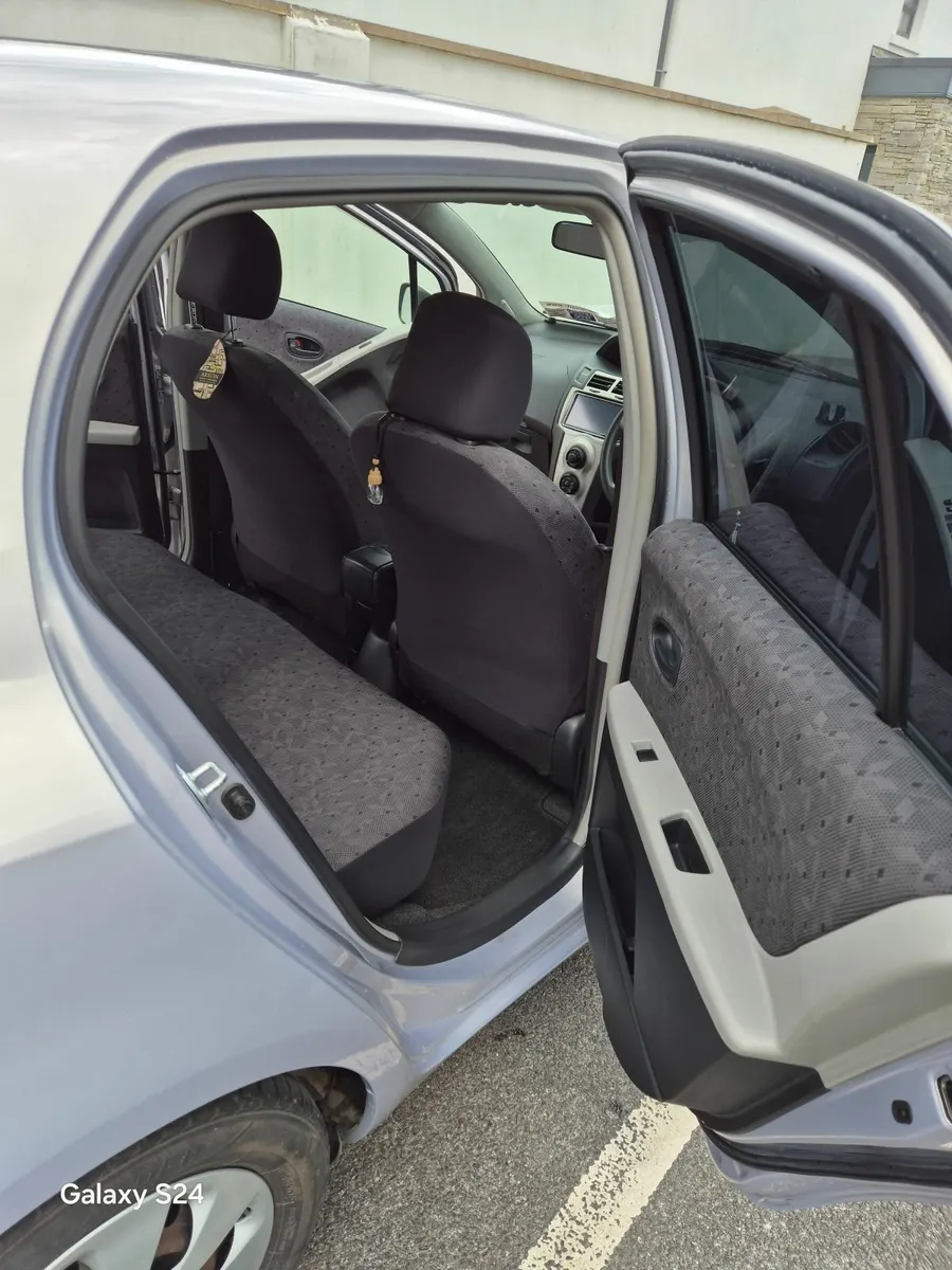 Toyota Vitz 2011, 1.0 L, Automatic - Image 2