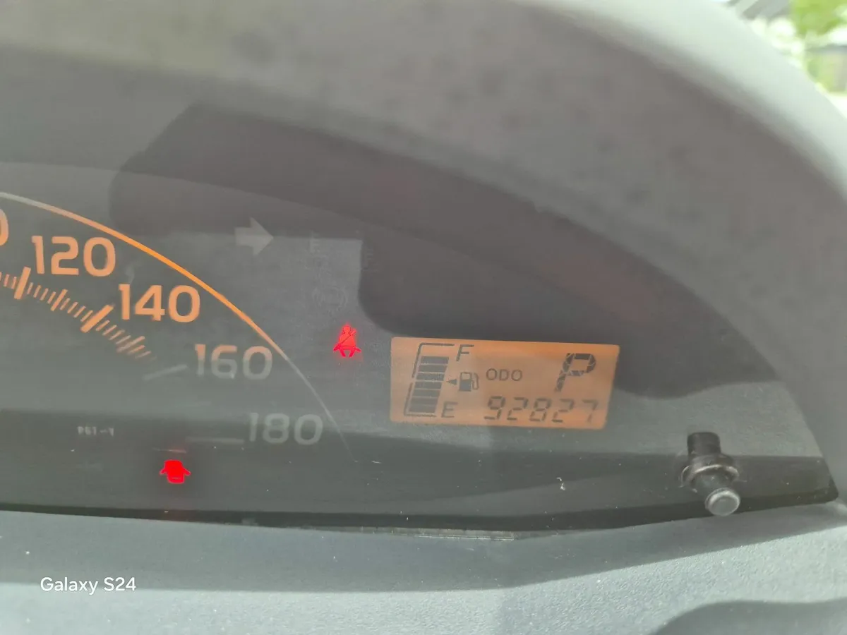 Toyota Vitz 2011, 1.0 L, Automatic - Image 4