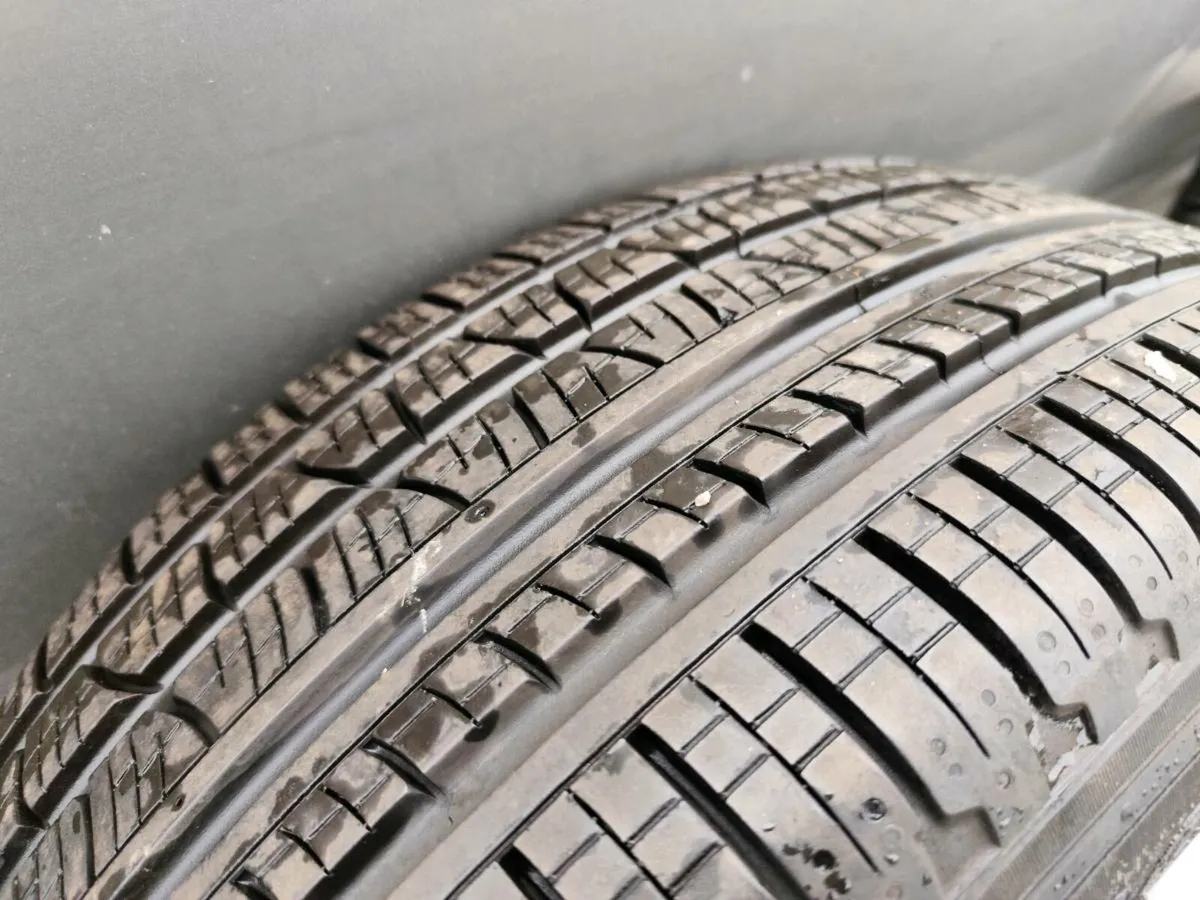 Land Rover Range Rover Evoque alloys and tyres - Image 3