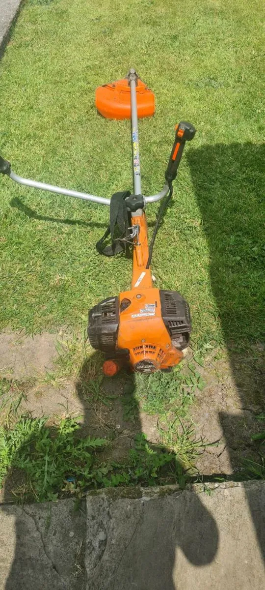 Echo petrol strimmers - Image 1