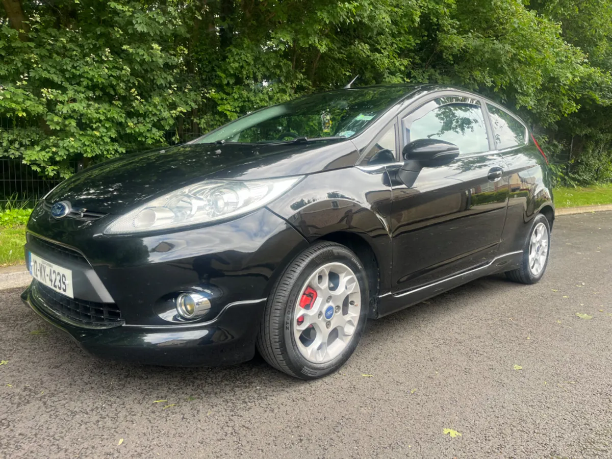 Ford Fiesta 2012 - Image 2
