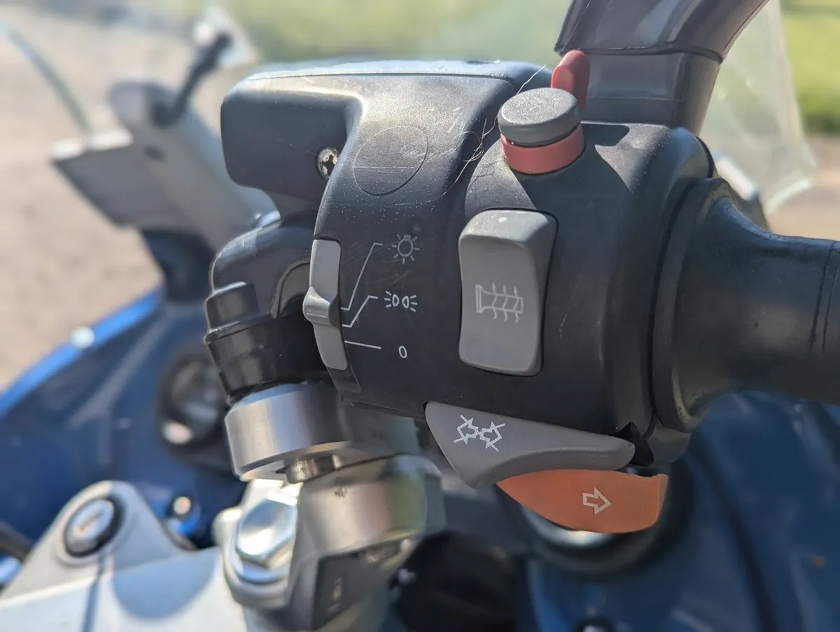 BMW K 1200 RS 2001 - Image 2