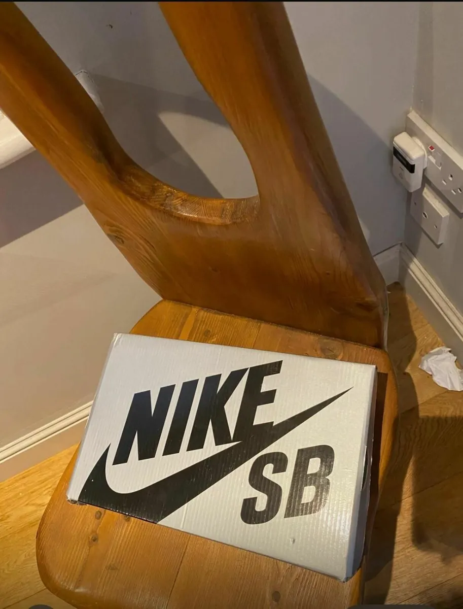 Nike Trainers - Image 4