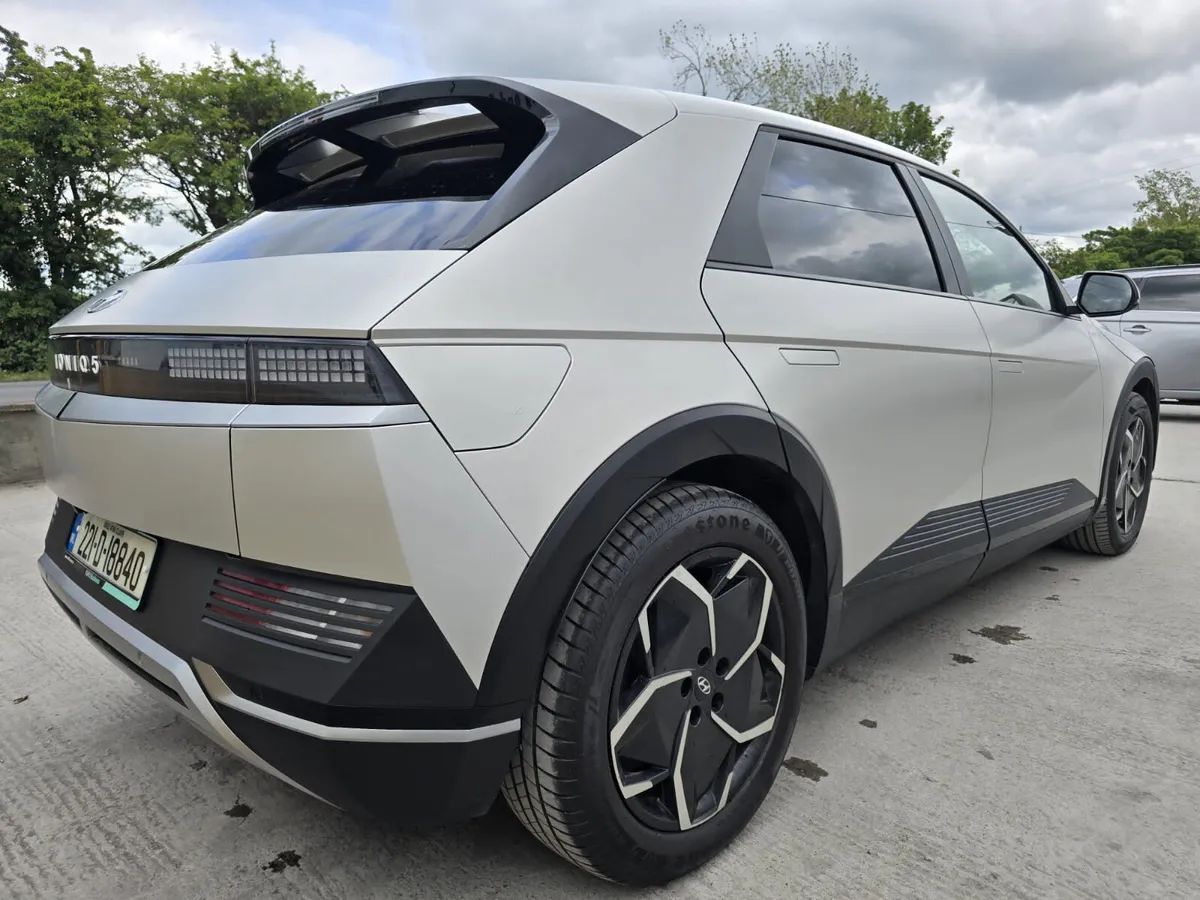 221 Hyundai IONIQ 5 73kW Executive Plus 99% - Image 3