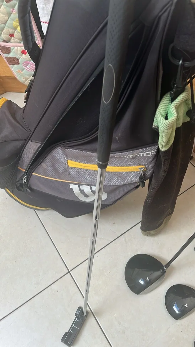 Wilson Ultra golf clubs €200 or nearest offer - Image 4