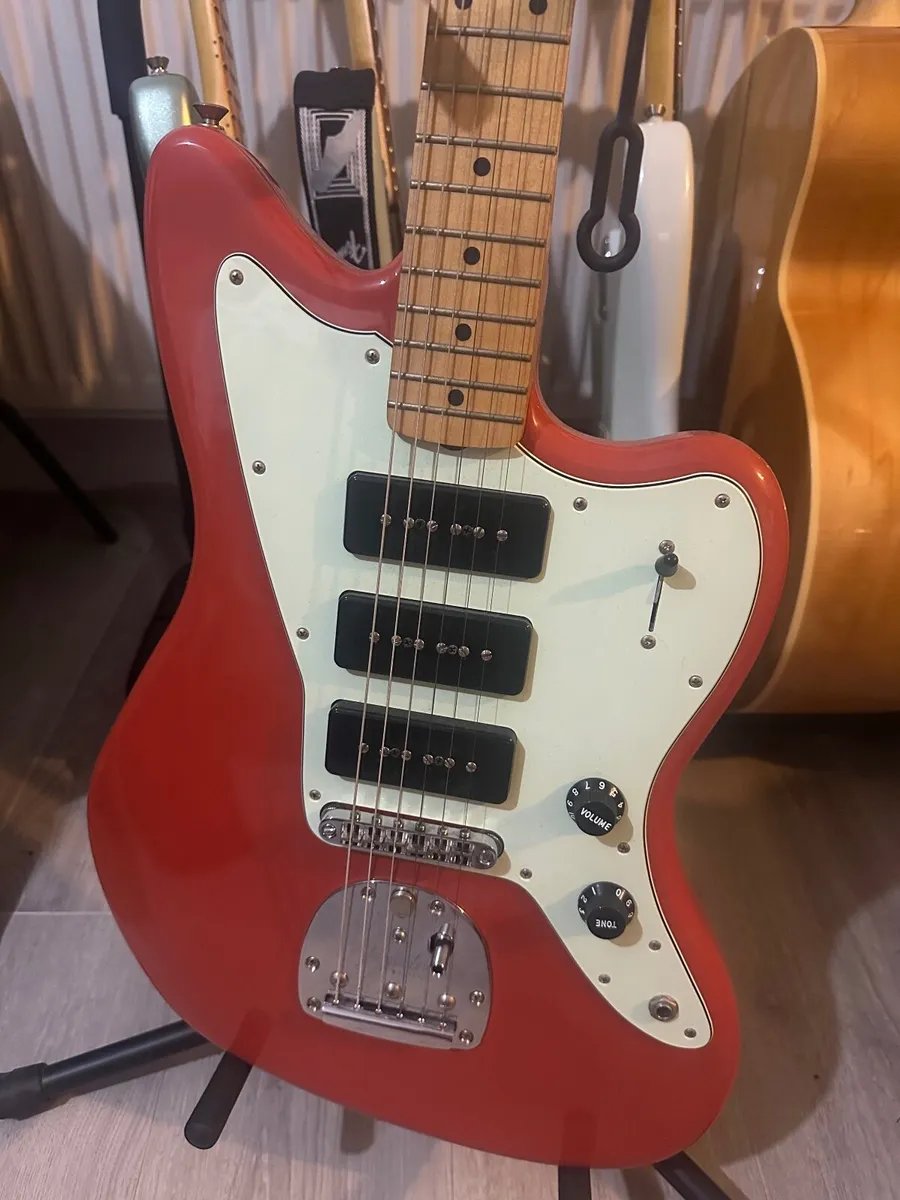 Fender Noventa Jazzmaster - Fiesta Red - Image 4