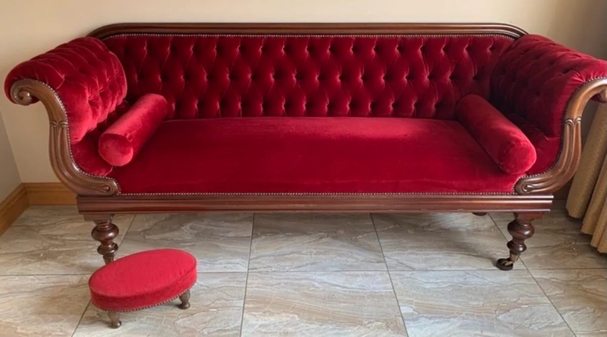 Chaise lounge