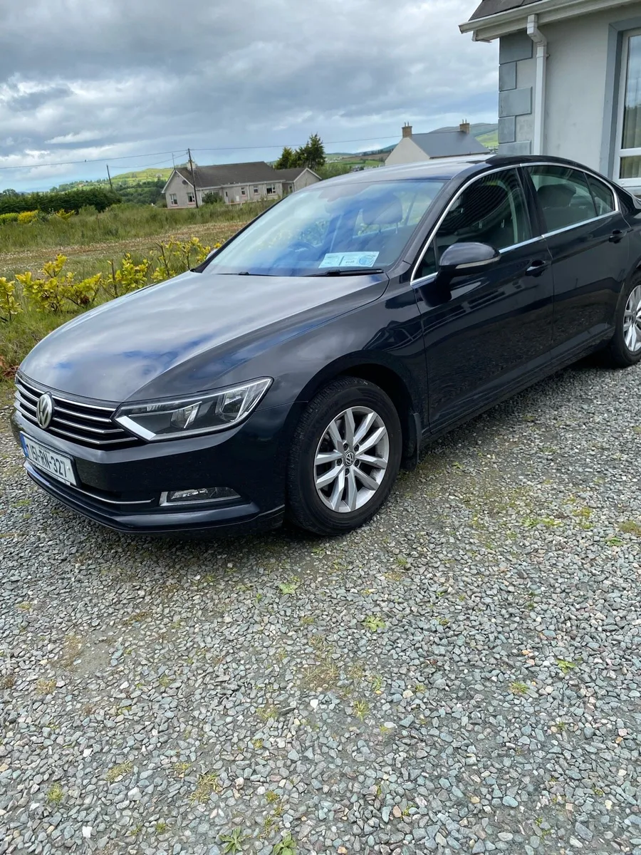 2015  VW Passat - Image 2