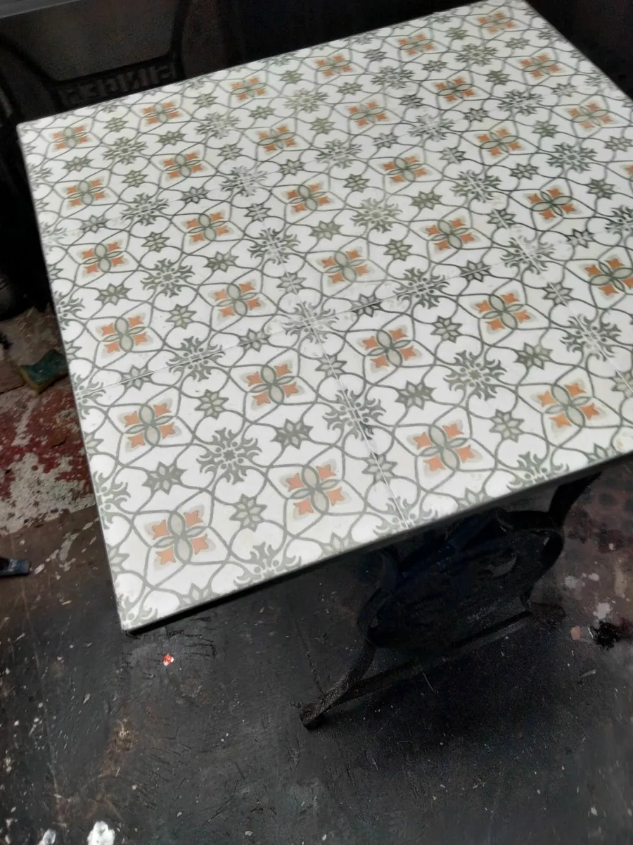 Garden Patio table - Image 2