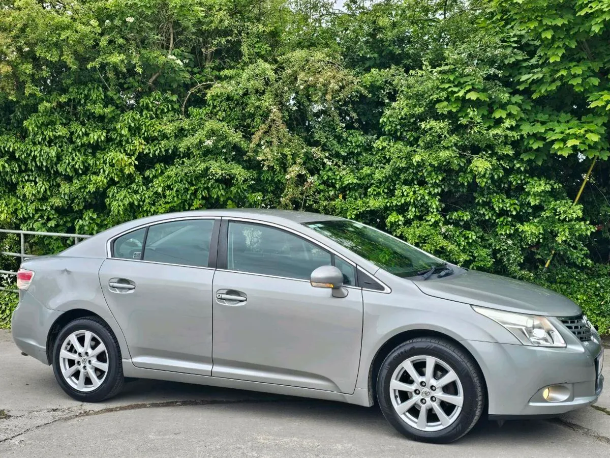 2011 Toyota avensis low mileage  €2990 - Image 2
