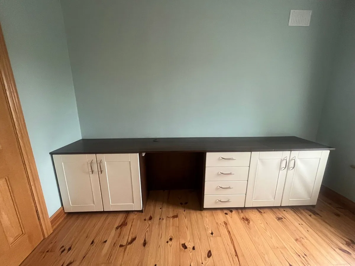 Built in office units - Image 1