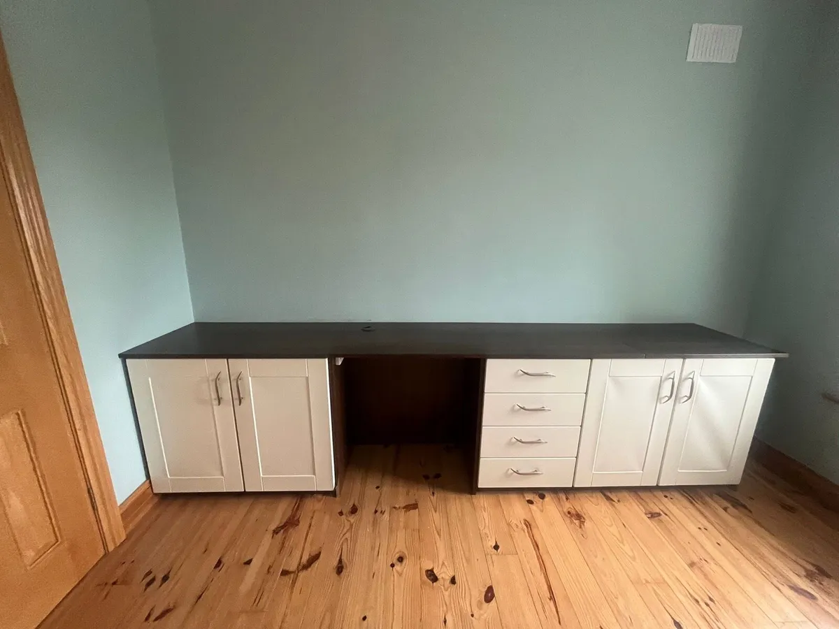 Built in office units - Image 4