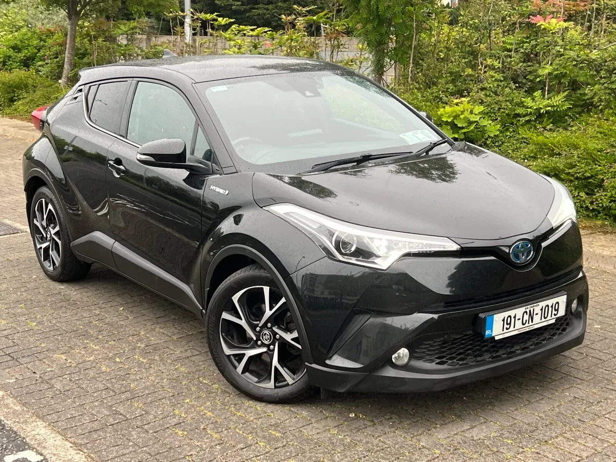 191 TOYOTA CH-R SPORT  1.8 HYBRID AUTO - Image 2