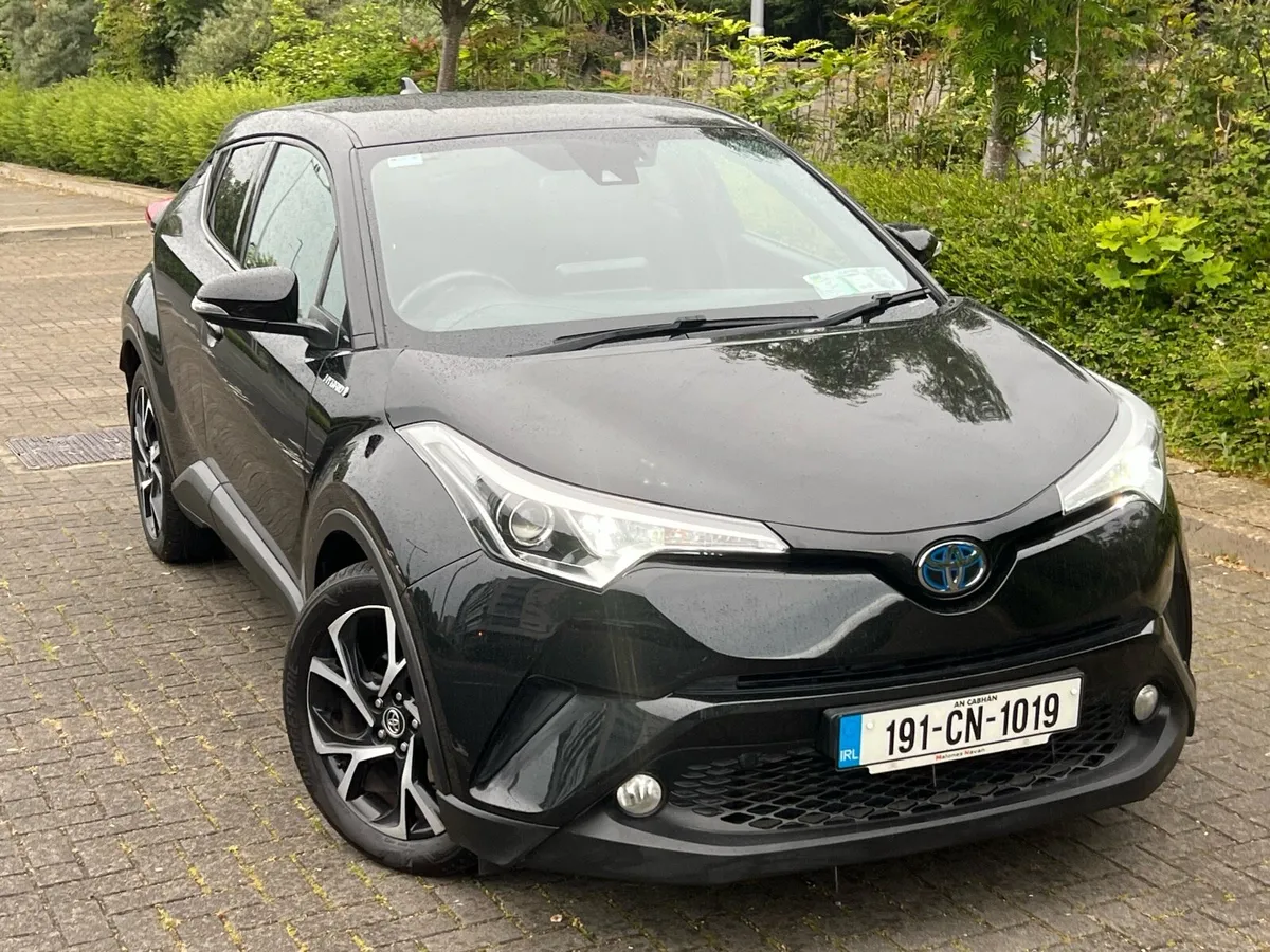 191 TOYOTA CH-R SPORT  1.8 HYBRID AUTO - Image 3