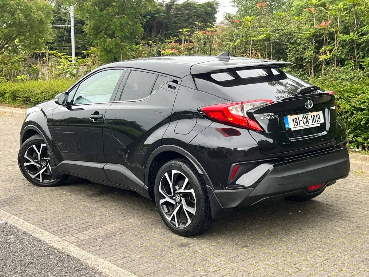 191 TOYOTA CH-R SPORT  1.8 HYBRID AUTO - Image 4