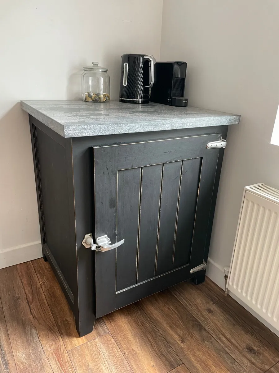 Kitchen Cabinets - Image 2