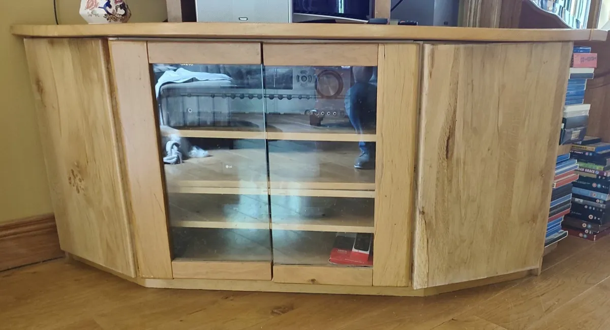 TV Cabinet - Image 1