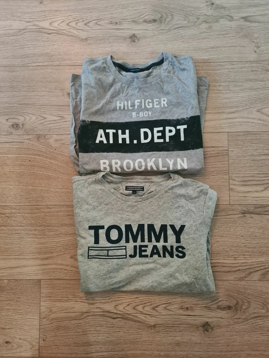 ToMMY HILFIGER TOPS
