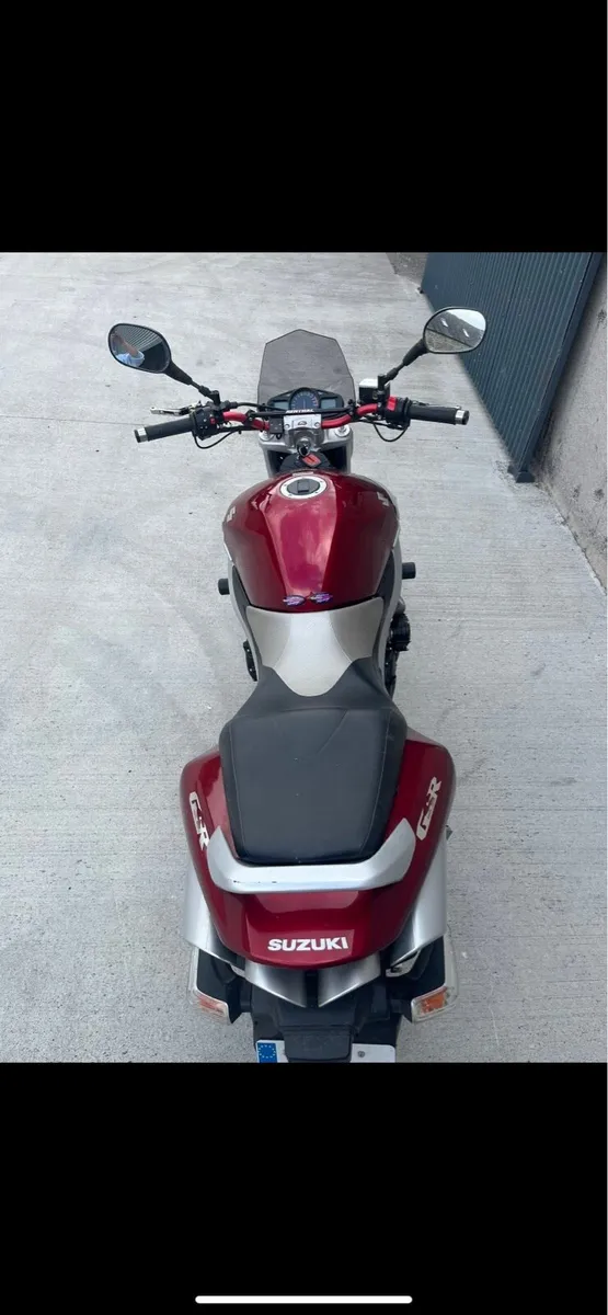 Suzuki motorcycle - Image 4
