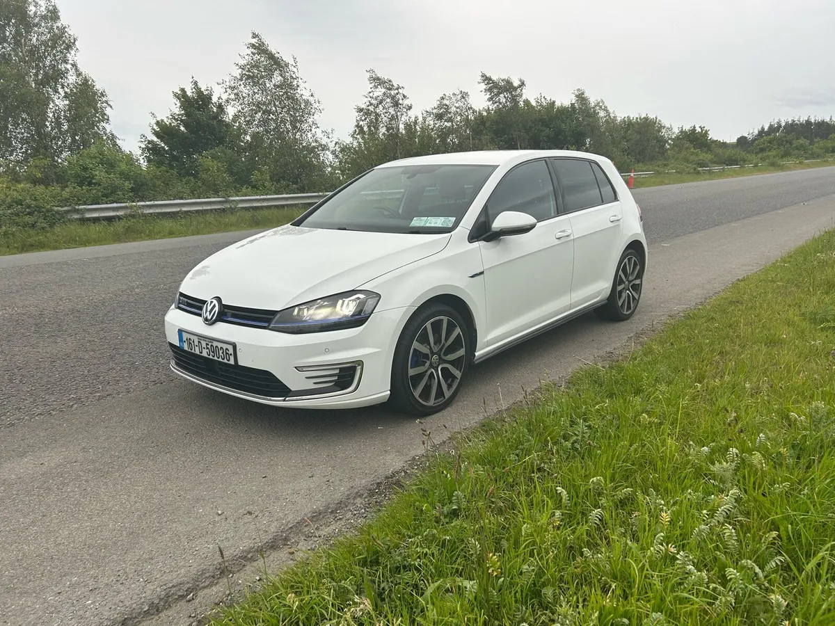 VW Golf - Plug in Hybrid GTE 1.4 - Image 2