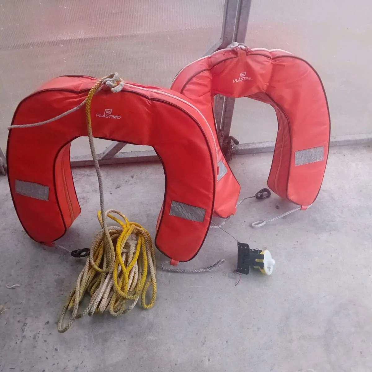 Plastimo Horseshoe Liferings - Image 2