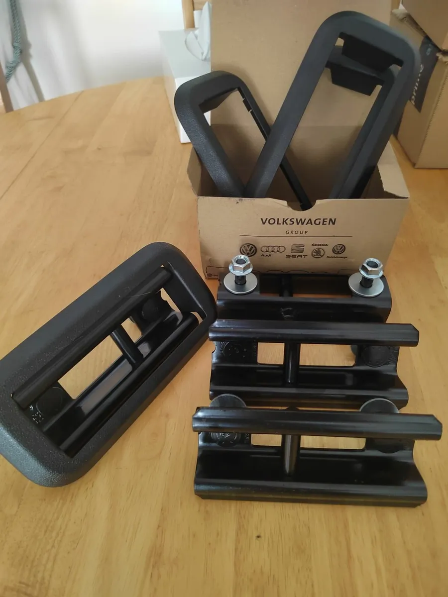 Vw transporter t5 t6  FLOOR MOUNT BRACKETS - Image 1