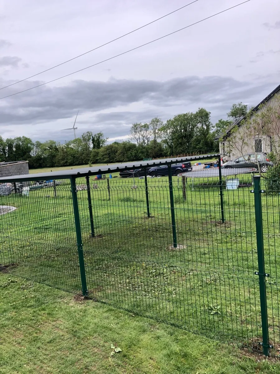 Dog run ,Vmesh - Image 3