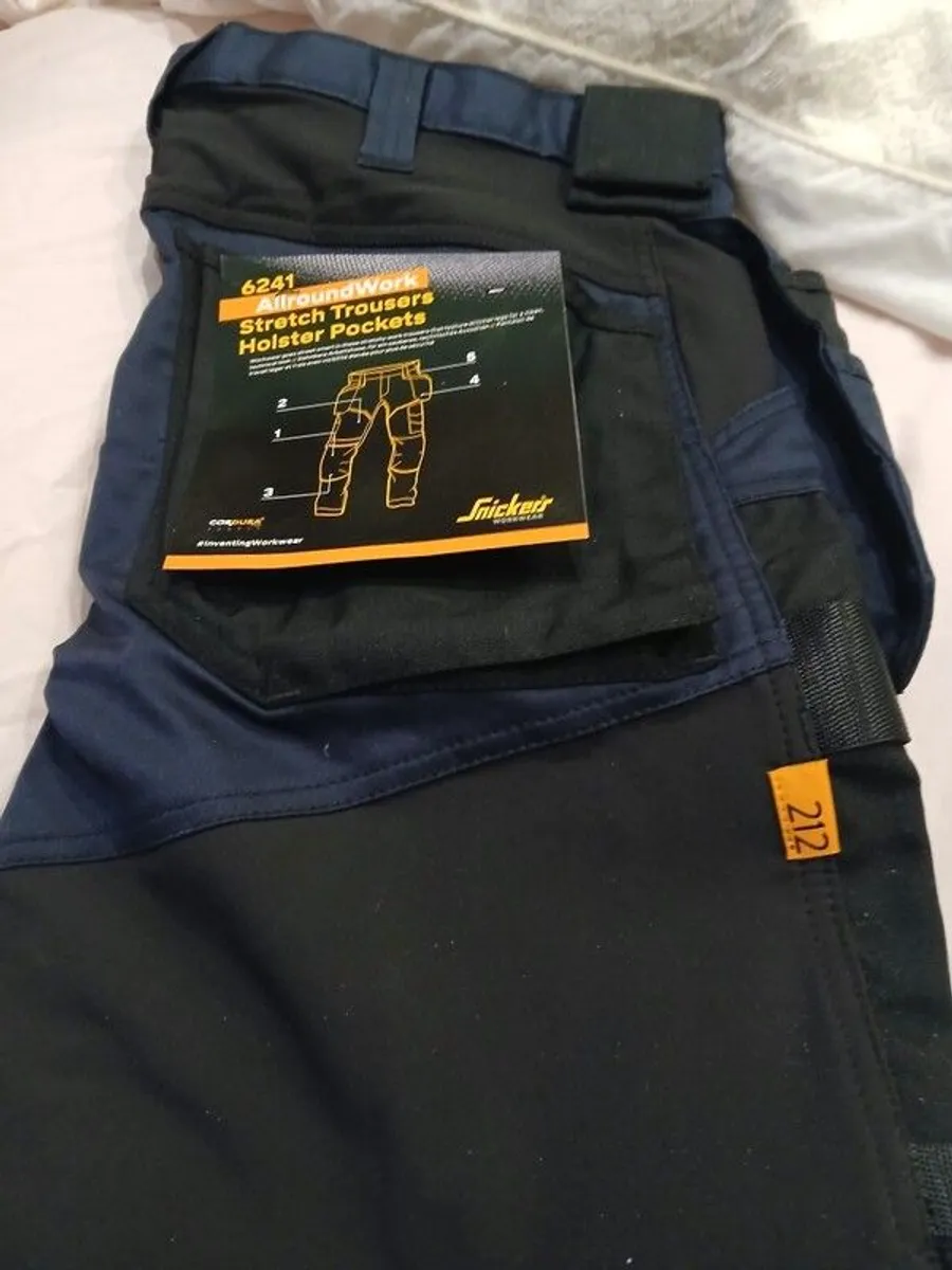 Snickers 6241 Stretch Trousers Blue/Black 38" W 28" L - Image 1