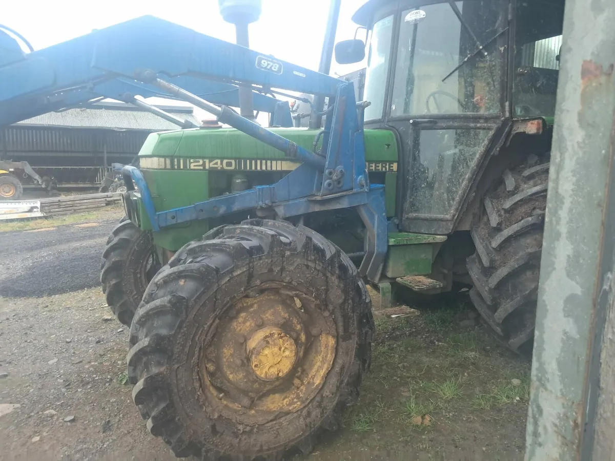 John Deere 2140 - Image 1