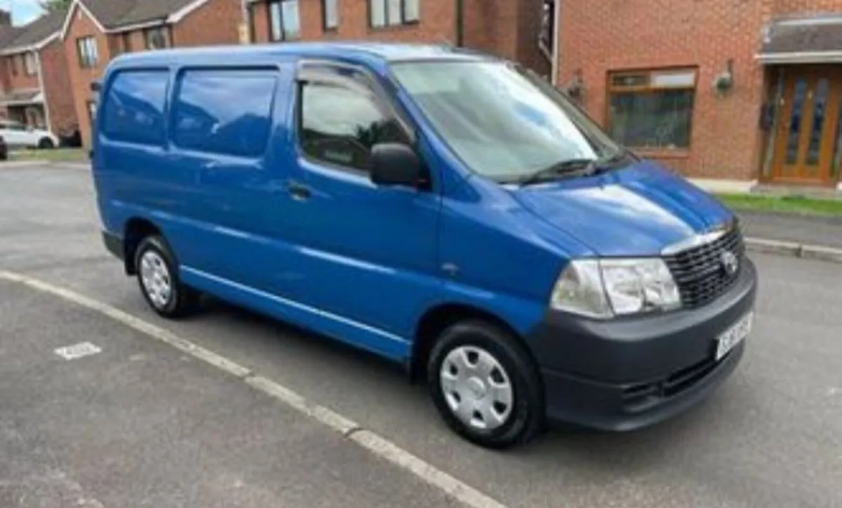 Hi has anyone got a toyota hiace 2011 to 2013..... - Image 1