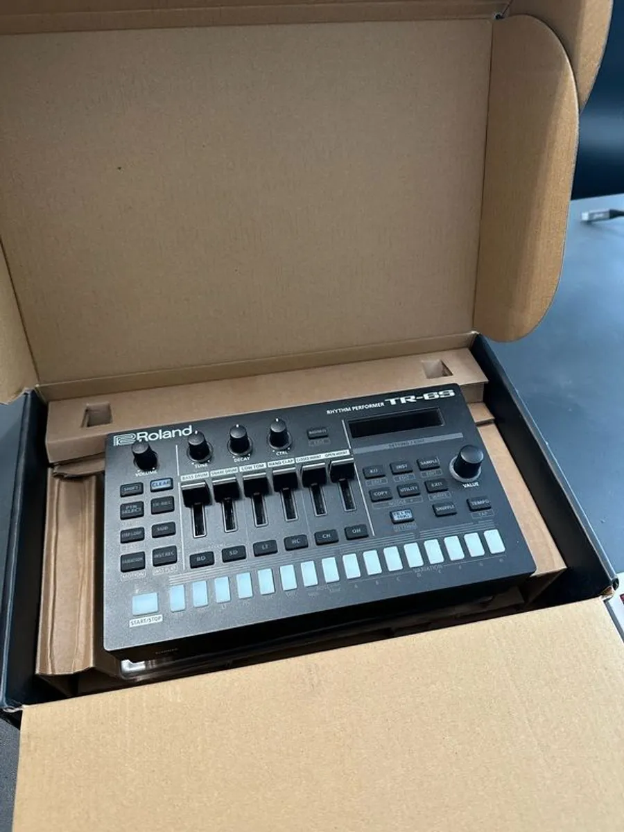 Roland TR6S - Image 3