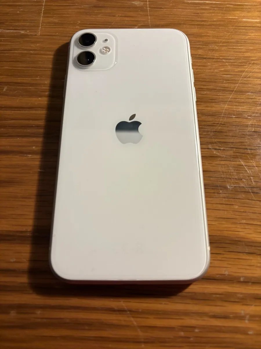 iphone 11 - Image 2