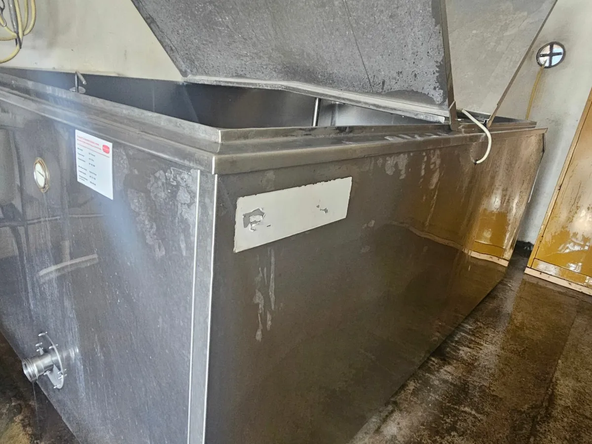 Bulk Tank & Compressor - Image 4